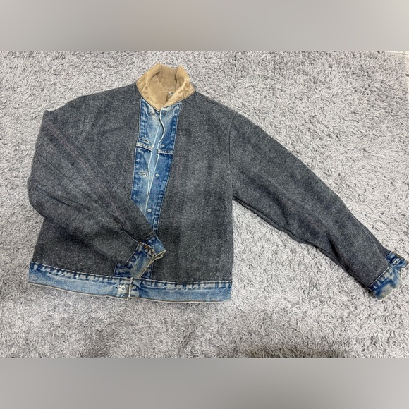 Vintage Levil's 80s 70904-
0317 denim jacket. - Picture 9 of 10